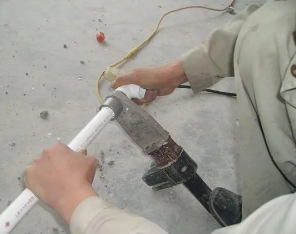伊通漏水维修电话